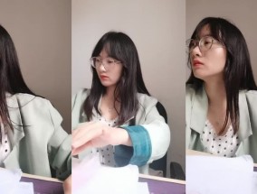 真实小学语文老师欠了网贷黄播-1