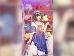 可愛美少女為了增加粉絲出賣肉體的白雪公主