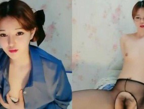 网红主播韩老师和炮友𝟝1⃣吃瓜在家上演啪pa啪秀