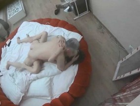 水滴监控偷拍-又是上次那个白发老头和年轻貌美情妇啪pa啪这次有点变态打情妇的脸