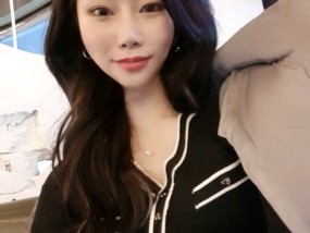 高端外围猎手✨金先生✨ 酒吧街约啪极品长腿尤物姜惠美 公狗腰大屌律动肏穴 美妙呻吟 狂射一身精液