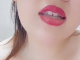 一多自慰大秀边看小黄片边自慰很淫ying荡