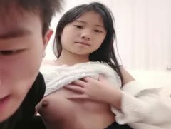 小雅爱吃糖全程露脸跟小哥啪pa啪大秀性感直播，乖巧可爱又听话口交大鸡巴，让小哥